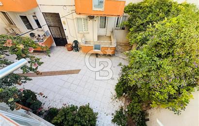 Çandarlıda Sahile 30 Metre Tadilatlı Satılık 1+1 Daire
