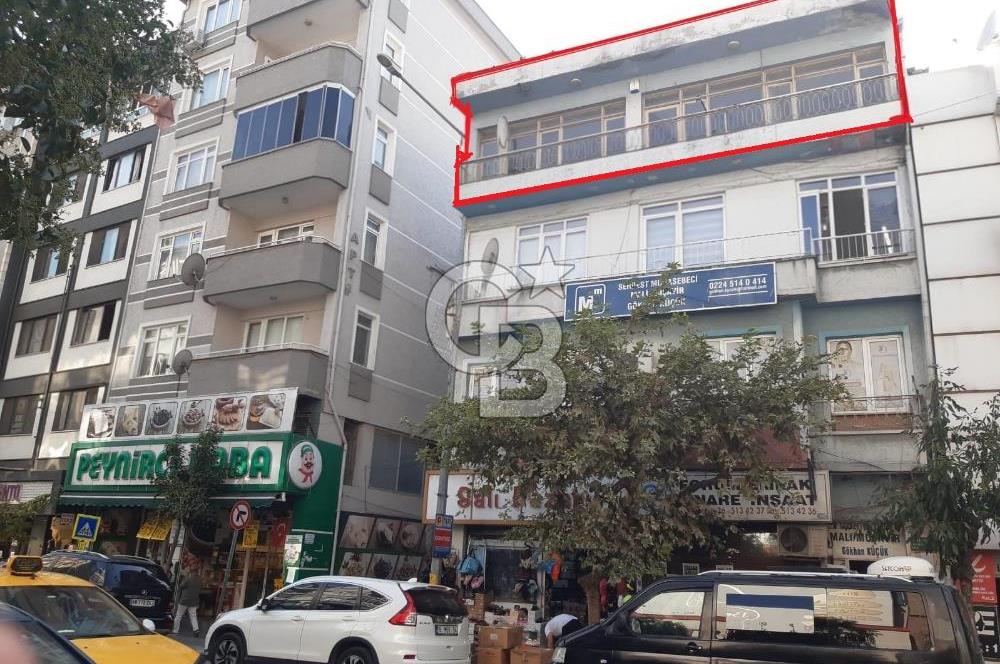 GEMLİK İSTİKLAL CADDESİN'DE 110M2(NET) SATILIK DAİRE.