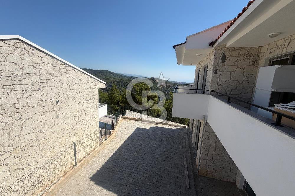 ÇANAKKALE AYVACIK AHMETÇE KÖYÜNDE SATILIK VİLLA