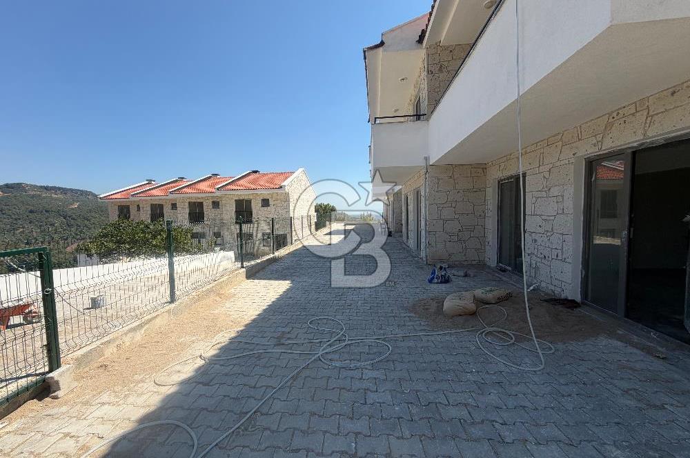 ÇANAKKALE AYVACIK AHMETÇE KÖYÜNDE SATILIK VİLLA