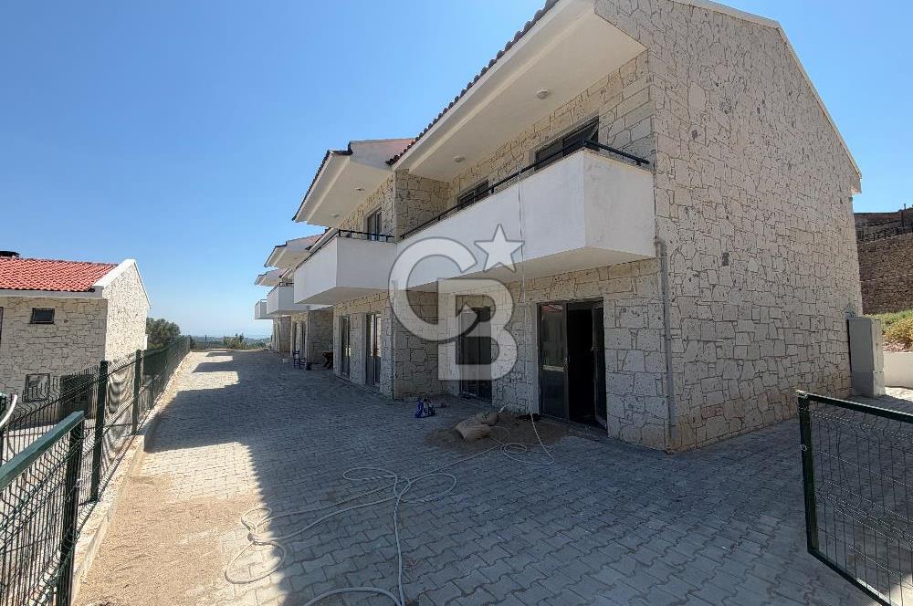 ÇANAKKALE AYVACIK AHMETÇE KÖYÜNDE SATILIK VİLLA
