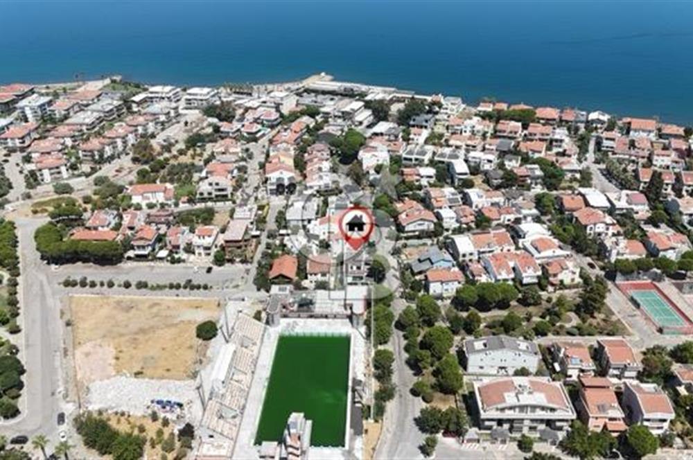 Narlıdere Limanreiste Denize 250 m | 6+2 | 200 m² Net | Villa