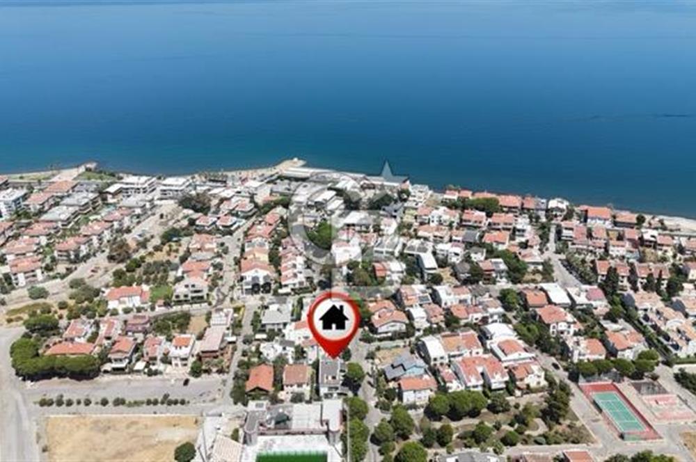 Narlıdere Limanreiste Denize 250 m | 6+2 | 200 m² Net | Villa