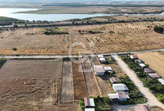 KUŞADASI ANAYOLUNA YAKIN 980 m² ETRAFI ÇEVRİLİ HİSSELİ TAPU - 5 - 371357