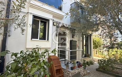 Urla Çeşmealtında Satılık 3+1 Villa