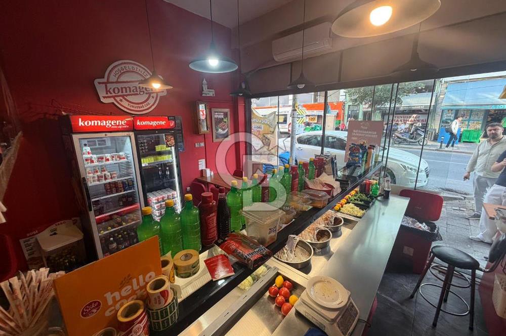 ÜSKÜDAR TUNUSBAĞINDA KURUMSAL KİRACILI SATILIK DÜKKAN