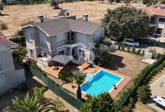 Güzelbahçe Yelki'de 560m2 Arsa İçinde Müstakil,Havuzlu 4+1 Villa - 8 - 371328