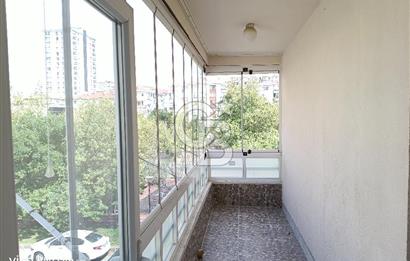 Huzur mahallesi Salı Pazarı köşesinde 3+1 Harika konumda