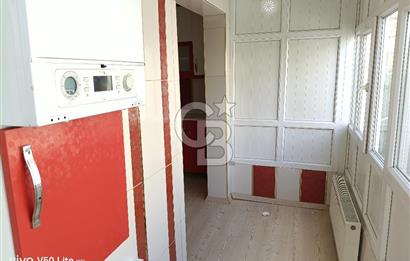 Huzur mahallesi Salı Pazarı köşesinde 3+1 Harika konumda