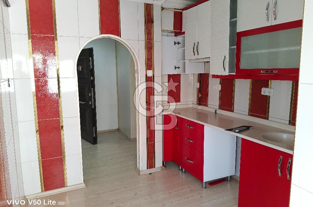 Huzur mahallesi Salı Pazarı köşesinde 3+1 Harika konumda