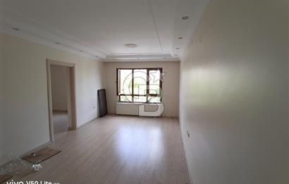 Huzur mahallesi Salı Pazarı köşesinde 3+1 Harika konumda