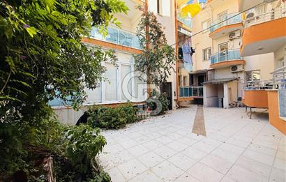 Çandarlıda Sahile 30 Metre Tadilatlı Satılık 1+1 Daire