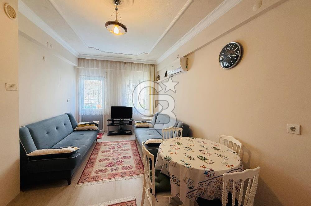 Çandarlıda Sahile 30 Metre Tadilatlı Satılık 1+1 Daire
