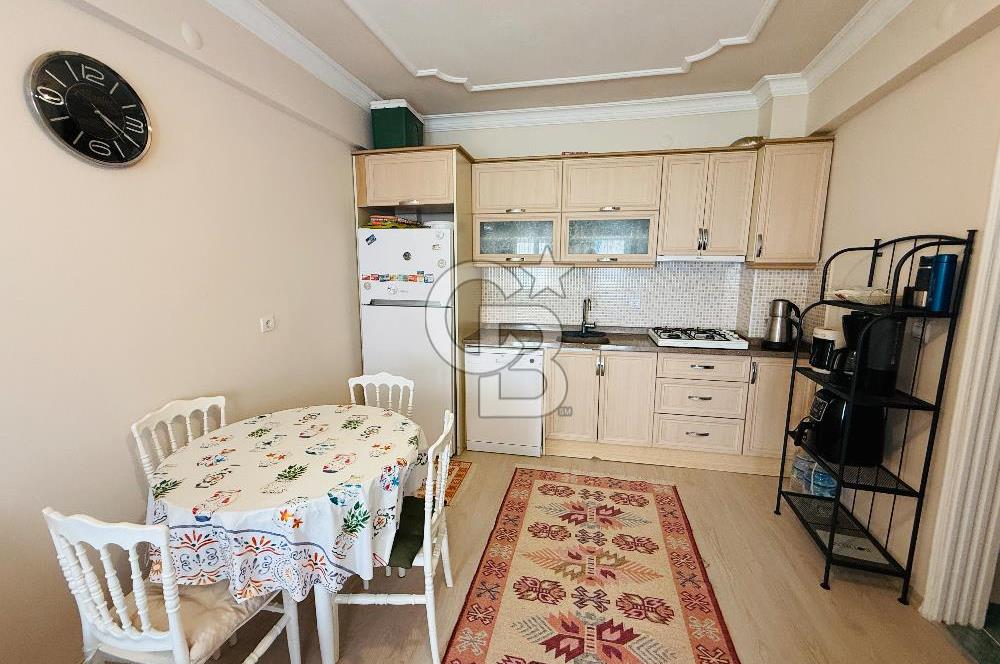 Çandarlıda Sahile 30 Metre Tadilatlı Satılık 1+1 Daire