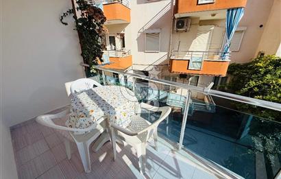 Çandarlıda Sahile 30 Metre Tadilatlı Satılık 1+1 Daire
