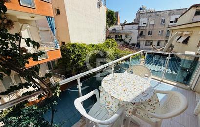 Çandarlıda Sahile 30 Metre Tadilatlı Satılık 1+1 Daire