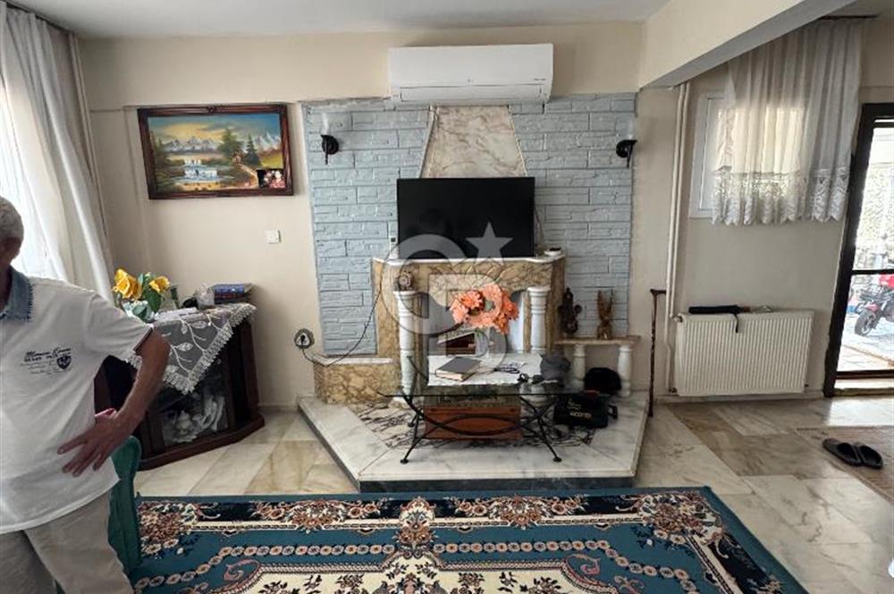 Urla Gülbahçe’de Geniş Bahçeli, Denize Yakın Satılık Müstakil Ev