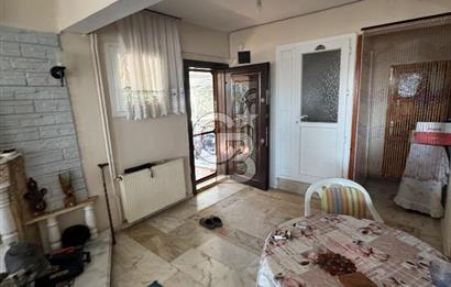 Urla Gülbahçe’de Geniş Bahçeli, Denize Yakın Satılık Müstakil Ev