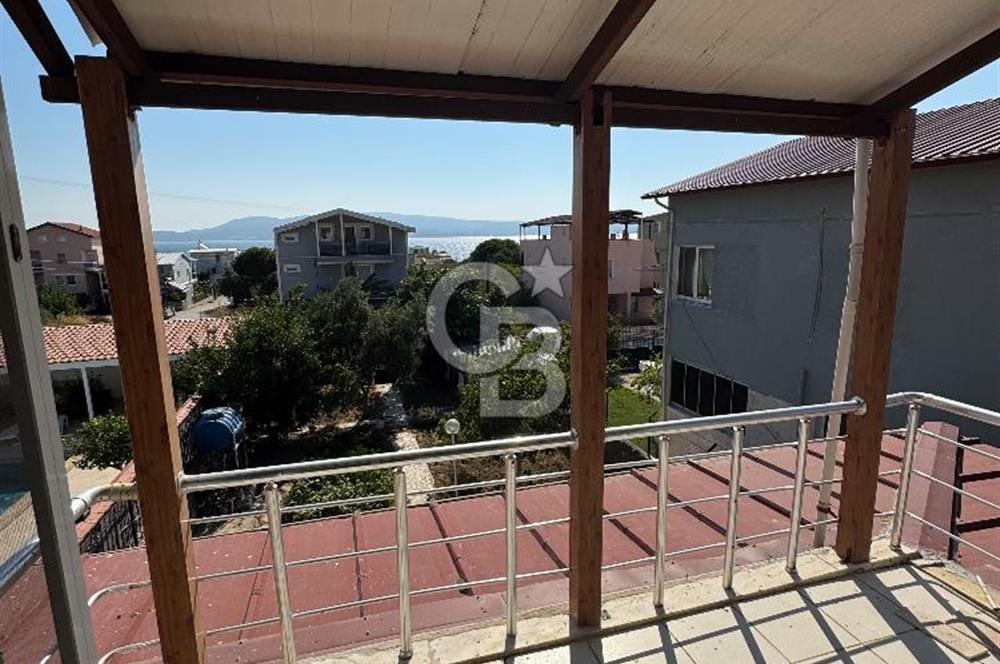 Urla Gülbahçe’de Geniş Bahçeli, Denize Yakın Satılık Müstakil Ev