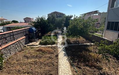 Urla Gülbahçe’de Geniş Bahçeli, Denize Yakın Satılık Müstakil Ev