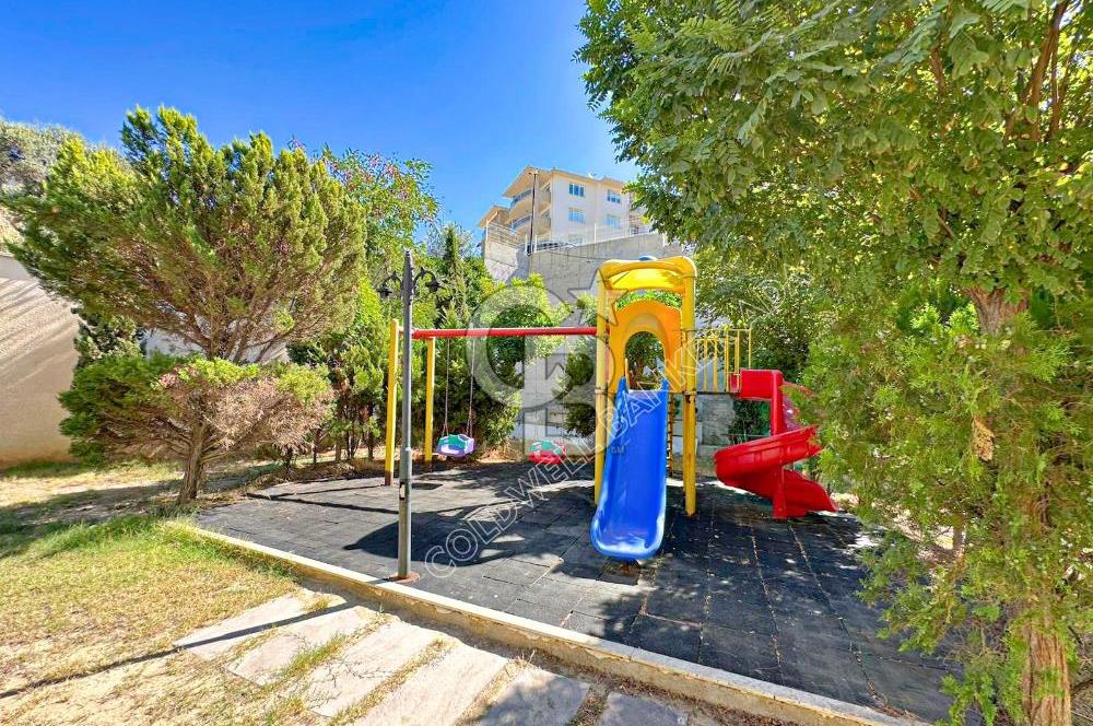Ege Mahallesi Full Deniz Manzaralı 4+ 1 Çatı Dubleks