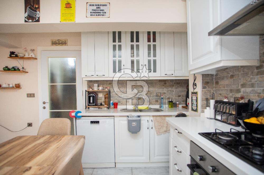 Foça  Kazım Dirik Mah Kiralık 2+1 Bahçe Katı Daire Eşyasız