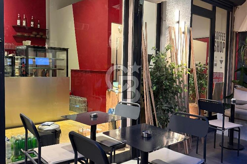 CADDEBOSTAN’IN EN İŞLEK NOKTASINDA DEVREN CAFE