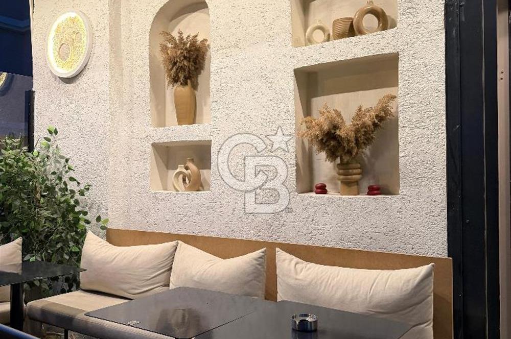 CADDEBOSTAN’IN EN İŞLEK NOKTASINDA DEVREN CAFE
