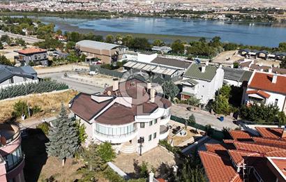 GÖLBAŞI KARŞIYAKA GÖL MANZARALI 5+2 HAVUZLU KİRALIK VİLLA