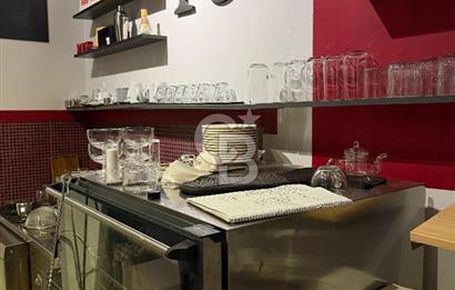 CADDEBOSTAN’IN EN İŞLEK NOKTASINDA DEVREN CAFE
