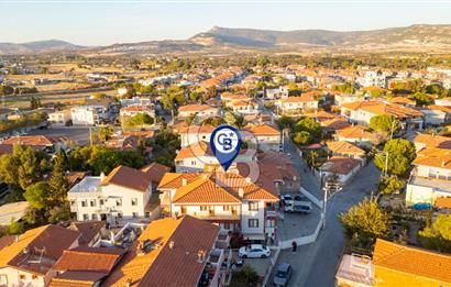 Foça  Kazım Dirik Mah Kiralık 2+1 Bahçe Katı Daire Eşyasız
