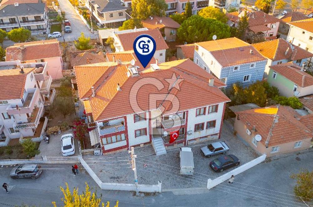 Foça  Kazım Dirik Mah Kiralık 2+1 Bahçe Katı Daire Eşyasız
