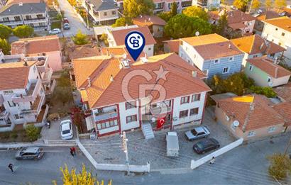 Foça  Kazım Dirik Mah Kiralık 2+1 Bahçe Katı Daire Eşyasız
