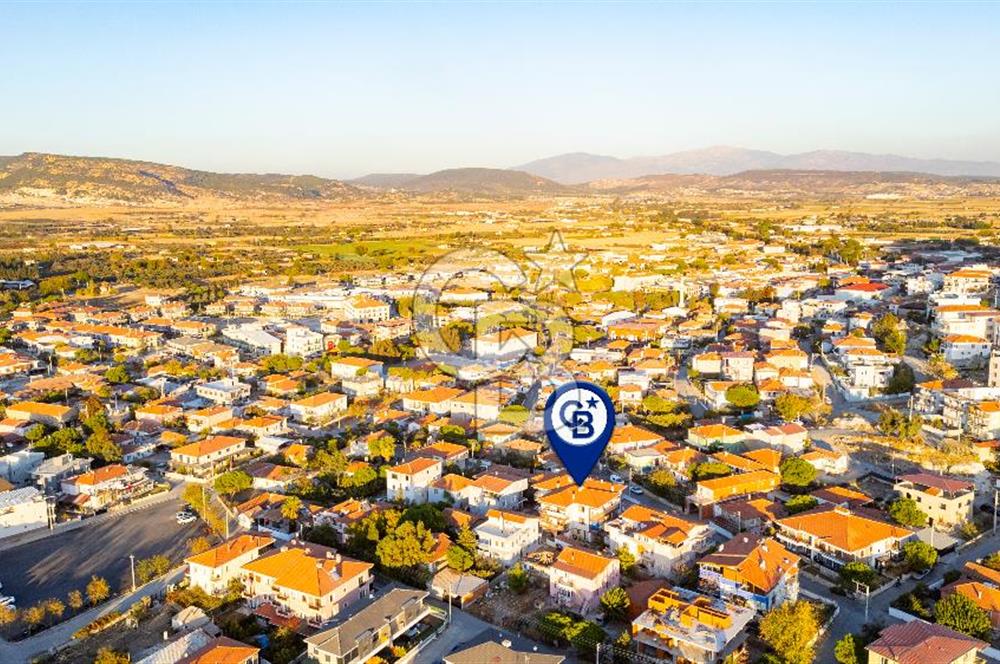 Foça  Kazım Dirik Mah Kiralık 2+1 Bahçe Katı Daire Eşyasız