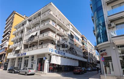 Karşıyaka Anadolu Caddesi Üzerinde Geniş Ferah 3+1 Kiralık Daire