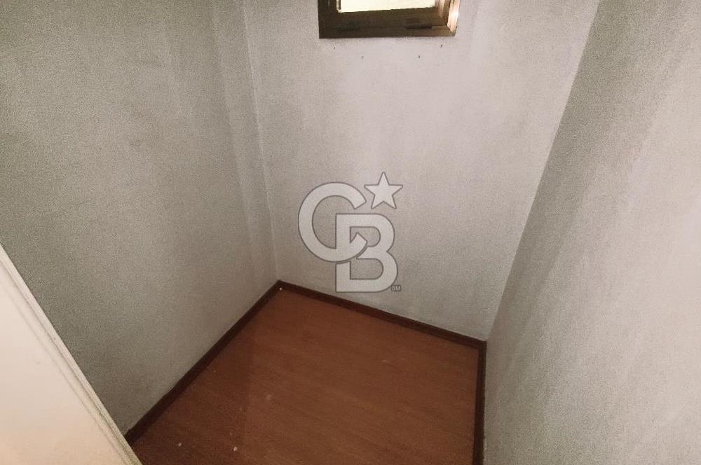 Karşıyaka Anadolu Caddesi Üzerinde Geniş Ferah 3+1 Kiralık Daire