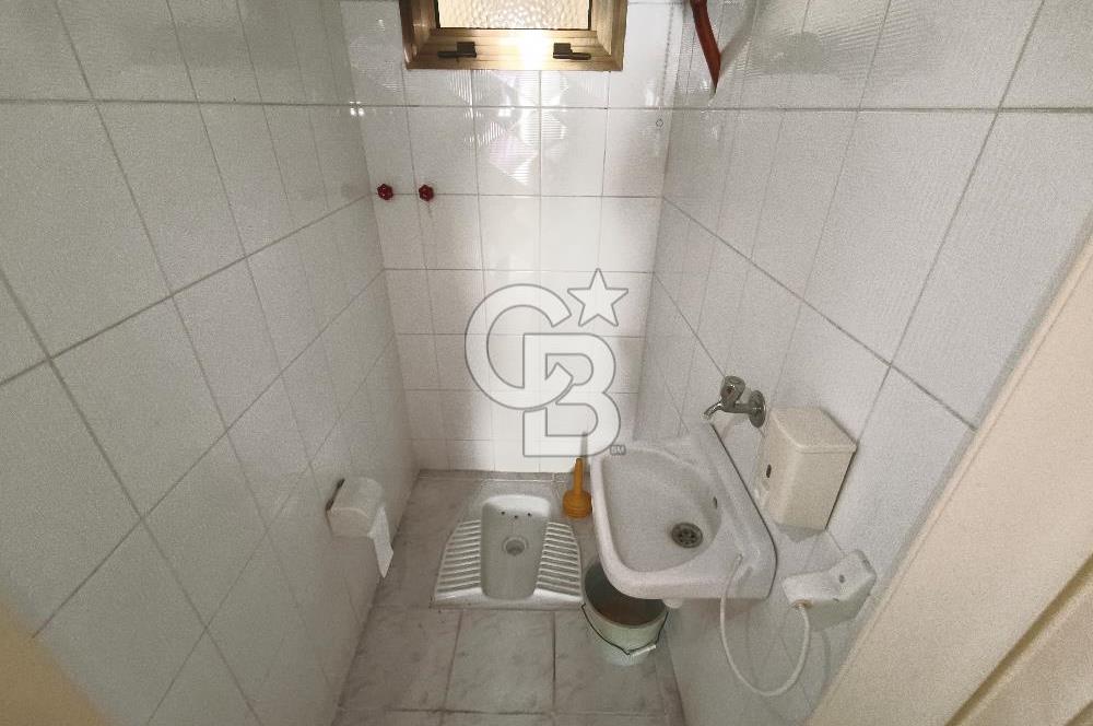 Karşıyaka Anadolu Caddesi Üzerinde Geniş Ferah 3+1 Kiralık Daire