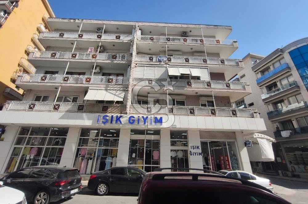Karşıyaka Anadolu Caddesi Üzerinde Geniş Ferah 3+1 Kiralık Daire