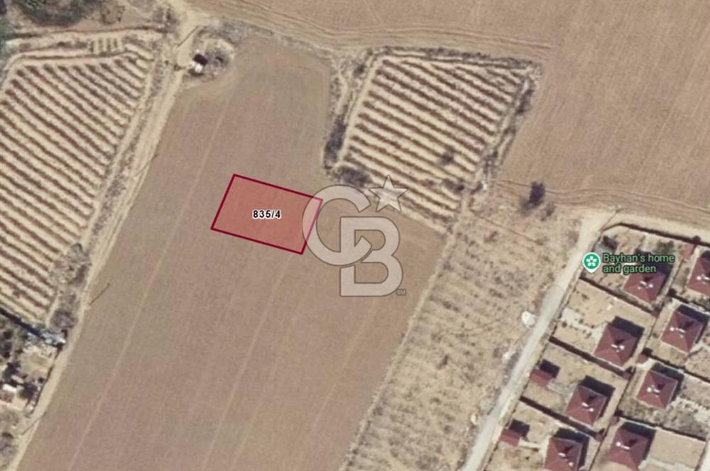 KEMERHİSAR ÇAYIR MEVKİİNDE 497 M² VİLLALIK ARSA – YATIRIM FIRSATI