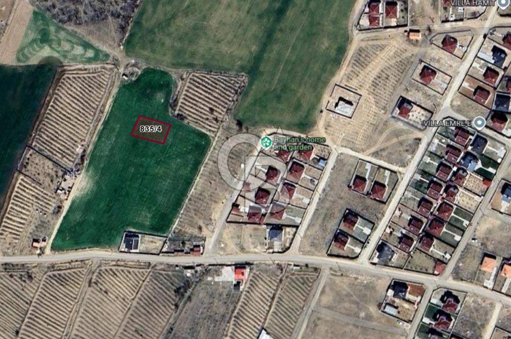KEMERHİSAR ÇAYIR MEVKİİNDE 497 M² VİLLALIK ARSA – YATIRIM FIRSATI