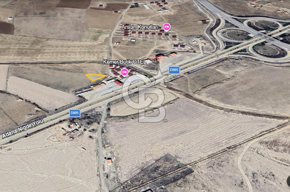 KEMERHİSAR TEPE'DE 540 M² 2 KATA İMARLI VİLLALIK ARSA