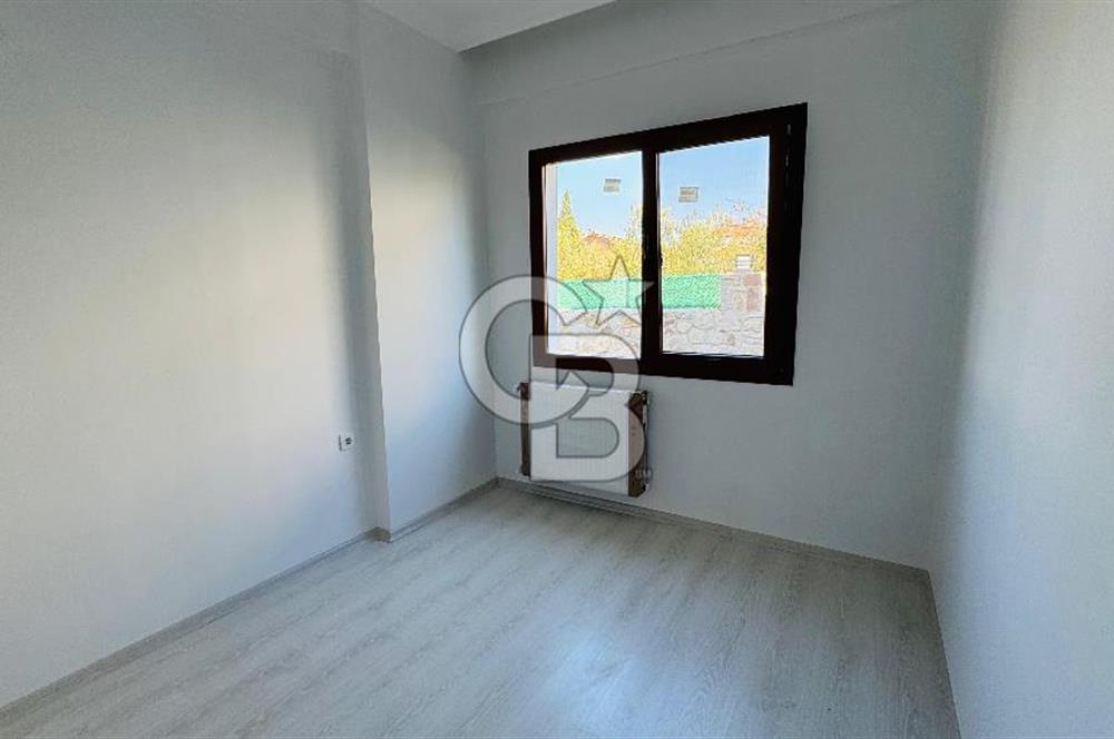 Foça Yenibağarası Mah. Kiralık 2+1 Bahçe Katı Daire