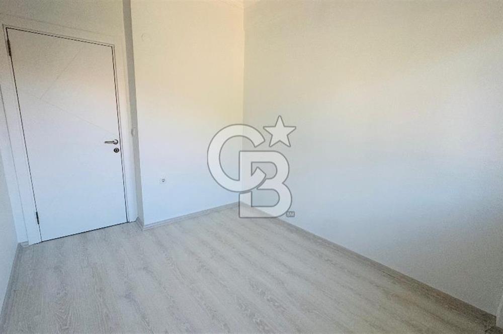 Foça Yenibağarası Mah. Kiralık 2+1 Bahçe Katı Daire