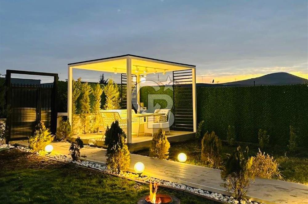 YAŞAMKÖY DOSTLAR LOCA SİTESİNDE HAVUZLU MÜSTAKİL EV