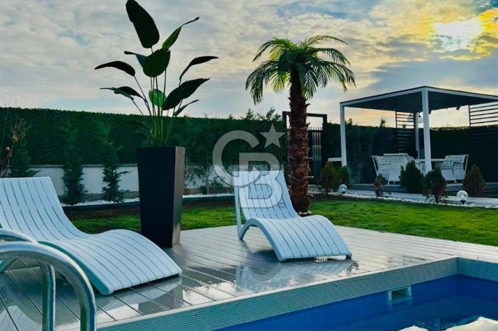 YAŞAMKÖY DOSTLAR LOCA SİTESİNDE HAVUZLU MÜSTAKİL EV