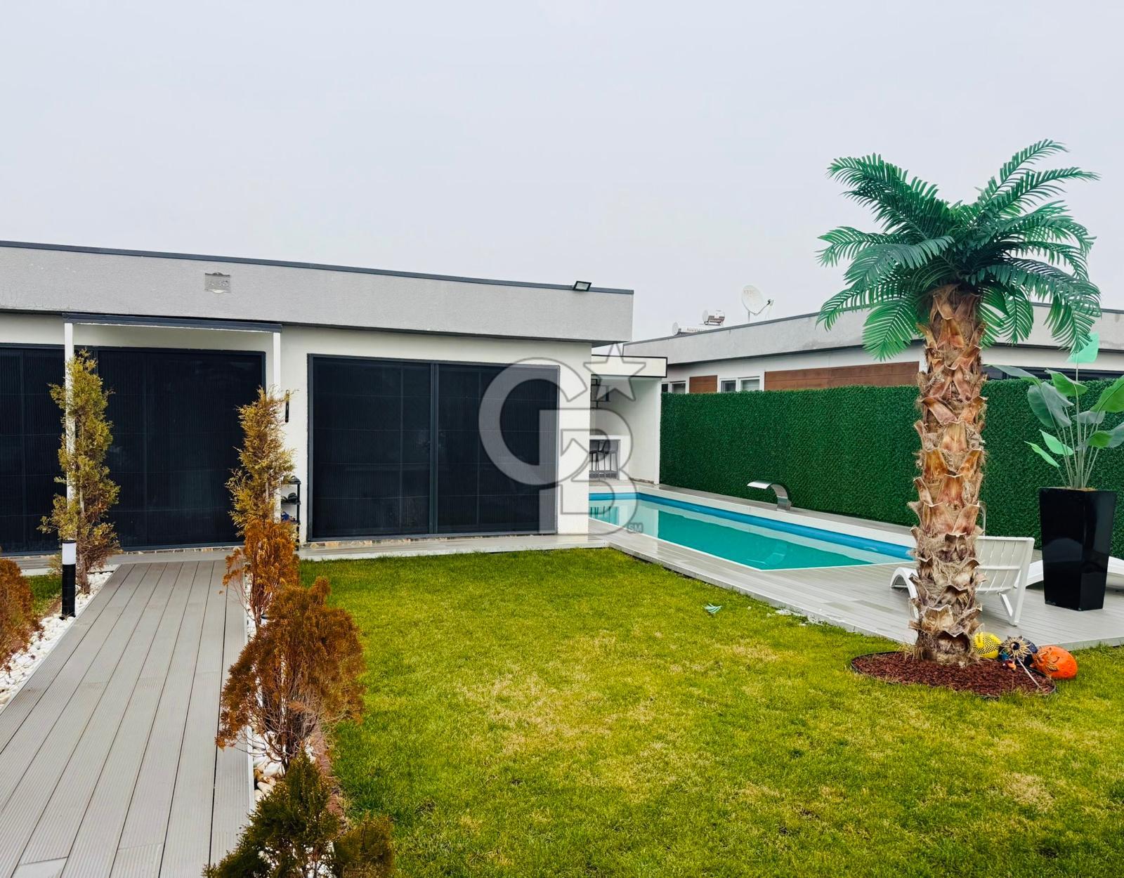 YAŞAMKÖY DOSTLAR LOCA SİTESİNDE HAVUZLU MÜSTAKİL EV
