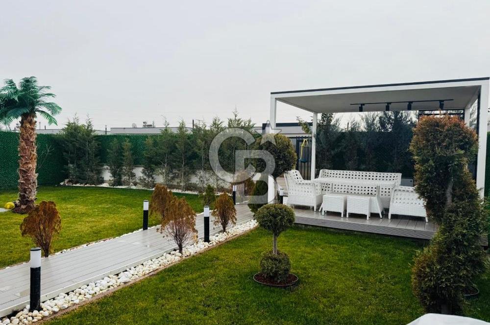 YAŞAMKÖY DOSTLAR LOCA SİTESİNDE HAVUZLU MÜSTAKİL EV