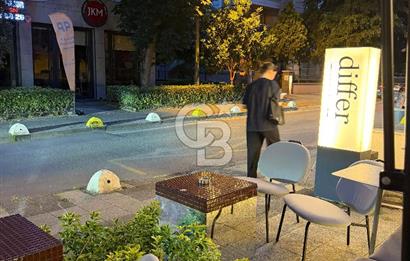 CADDEBOSTAN’IN EN İŞLEK NOKTASINDA DEVREN CAFE
