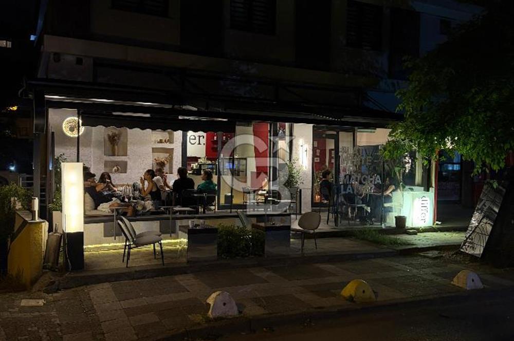 CADDEBOSTAN’IN EN İŞLEK NOKTASINDA DEVREN CAFE
