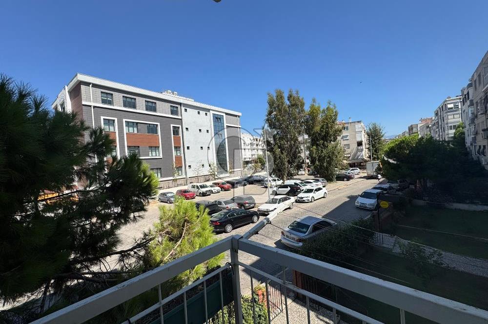 BOSTANLI’DA ÖNÜ AÇIK KARANLIK ODASI YOK KÖŞE SATILIK 3 + 1 DAİRE